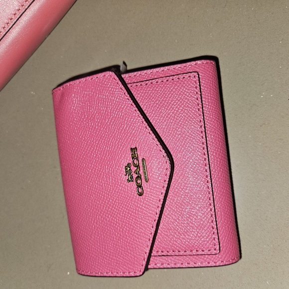 Coach small crossbody - Picture 3 of 4